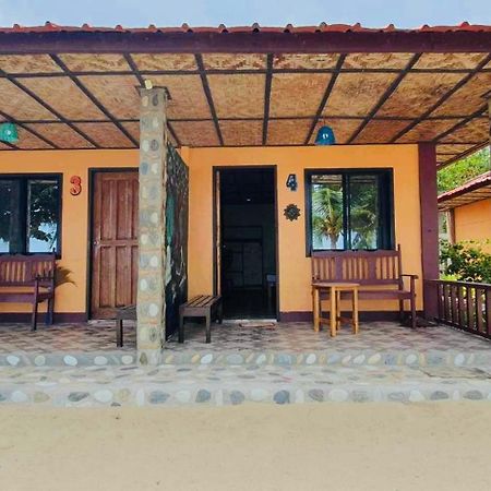 Mecaja Beach House Roxas  Buitenkant foto
