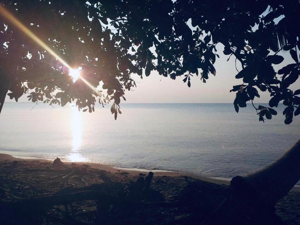 Mecaja Beach House Roxas  Buitenkant foto