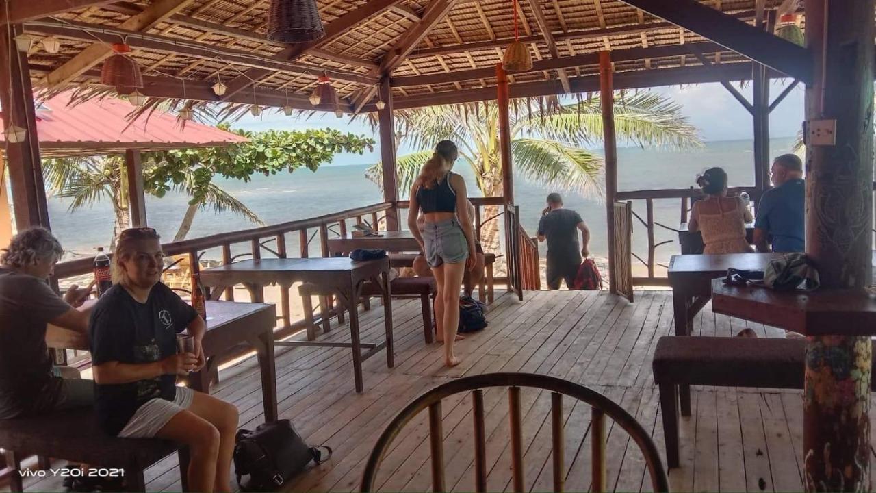 Mecaja Beach House Roxas  Buitenkant foto