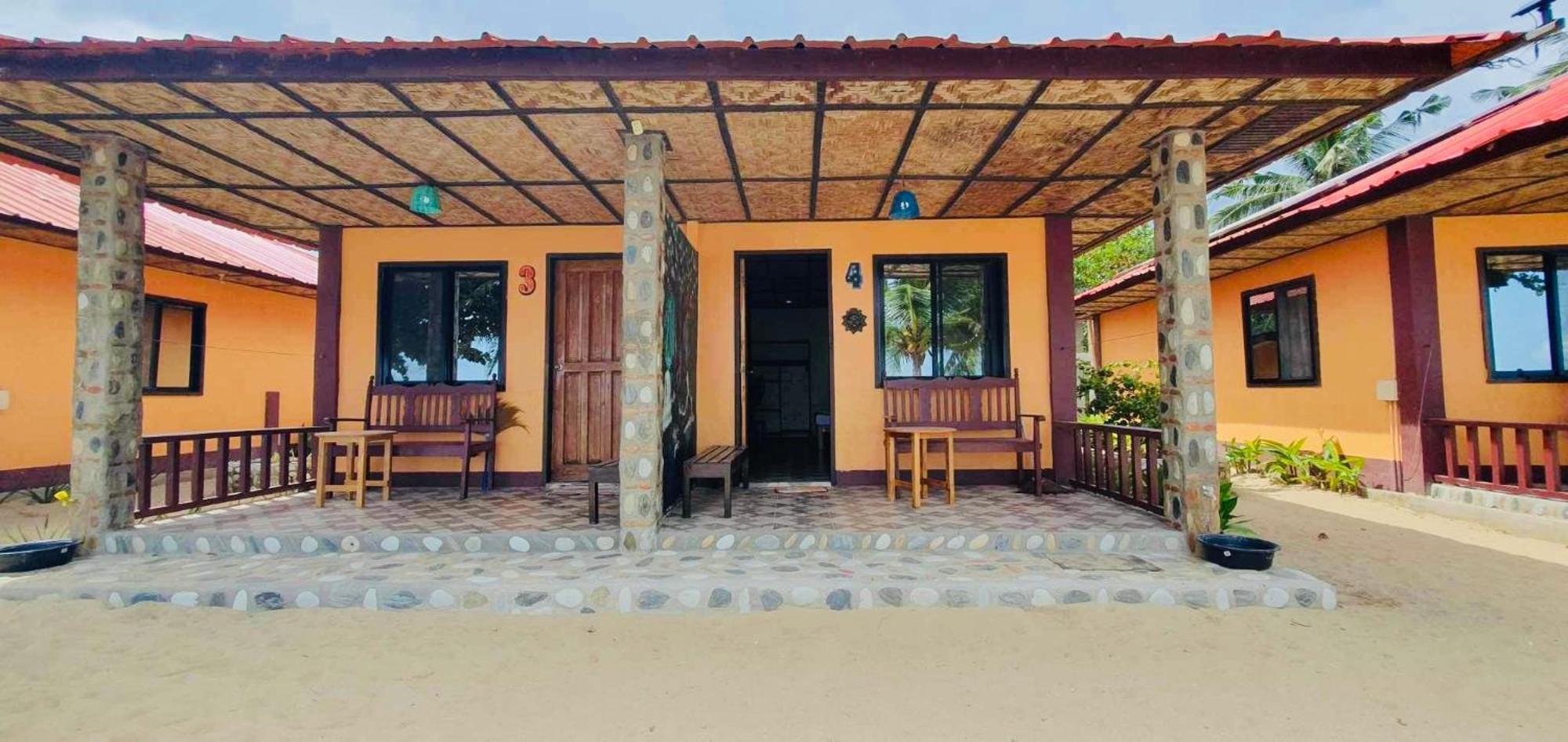 Mecaja Beach House Roxas  Buitenkant foto